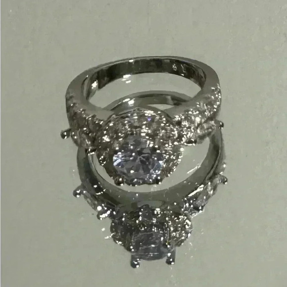 FREE 🆕 Piatella ring,1/2 carat cut, side accents, 14k white gold plated … - Picture 4 of 13